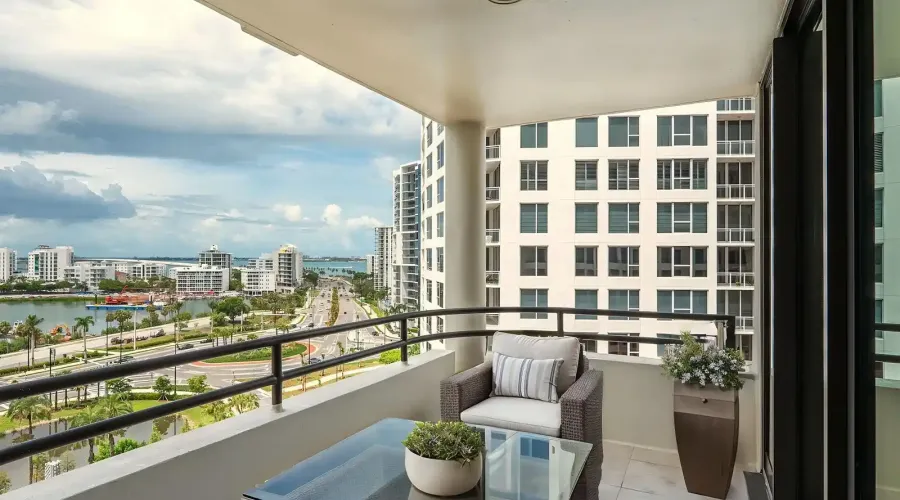 1255 N Gulfstream Ave, Sarasota, Florida, 34236, United States, 2 Bedrooms Bedrooms, 5 Rooms Rooms,2 BathroomsBathrooms,Residential,For Sale,Bay Plaza,Gulfstream Ave,1942413