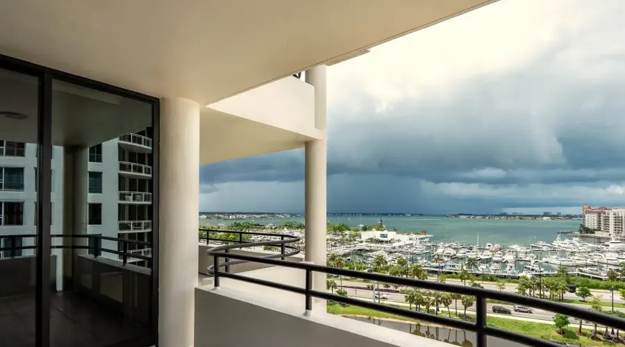 1255 N Gulfstream Ave, Sarasota, Florida, 34236, United States, 2 Bedrooms Bedrooms, 5 Rooms Rooms,2 BathroomsBathrooms,Residential,For Sale,Bay Plaza,Gulfstream Ave,1942413