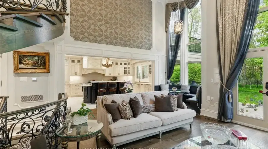 883 Parkland Avenue, Mississauga, Ontario, L5H 3G6, Canada, 4 Bedrooms Bedrooms, ,7 BathroomsBathrooms,Residential,For Sale,1943840