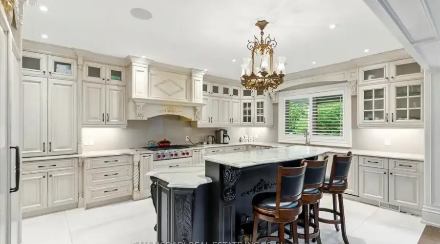 883 Parkland Avenue, Mississauga, Ontario, L5H 3G6, Canada, 4 Bedrooms Bedrooms, ,7 BathroomsBathrooms,Residential,For Sale,1943840