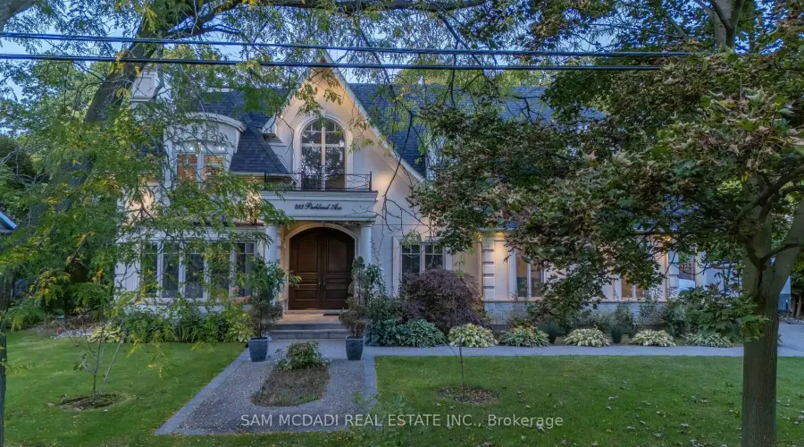 883 Parkland Avenue, Mississauga, Ontario, L5H 3G6, Canada, 4 Bedrooms Bedrooms, ,7 BathroomsBathrooms,Residential,For Sale,1943840