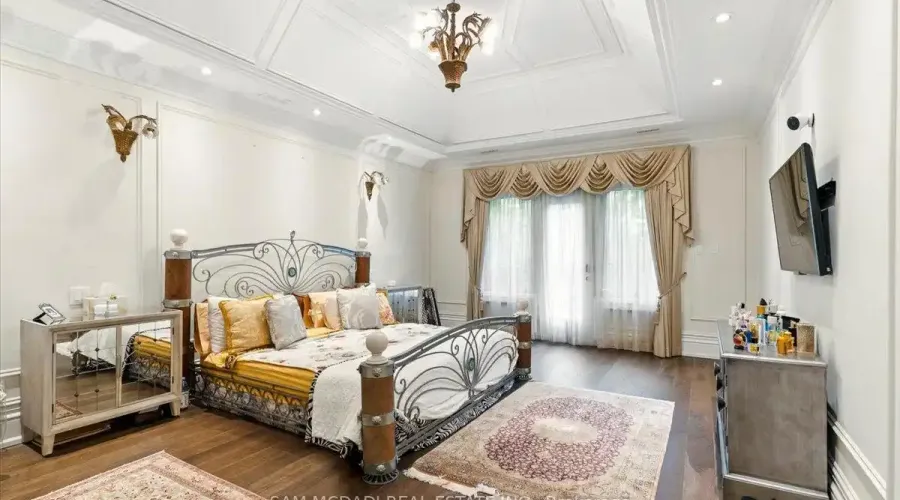 883 Parkland Avenue, Mississauga, Ontario, L5H 3G6, Canada, 4 Bedrooms Bedrooms, ,7 BathroomsBathrooms,Residential,For Sale,1943840