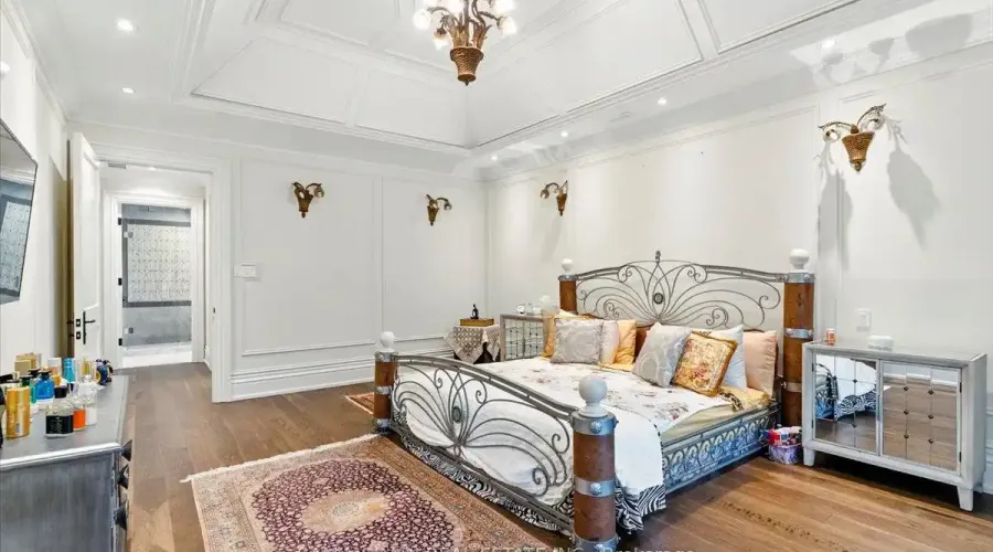 883 Parkland Avenue, Mississauga, Ontario, L5H 3G6, Canada, 4 Bedrooms Bedrooms, ,7 BathroomsBathrooms,Residential,For Sale,1943840