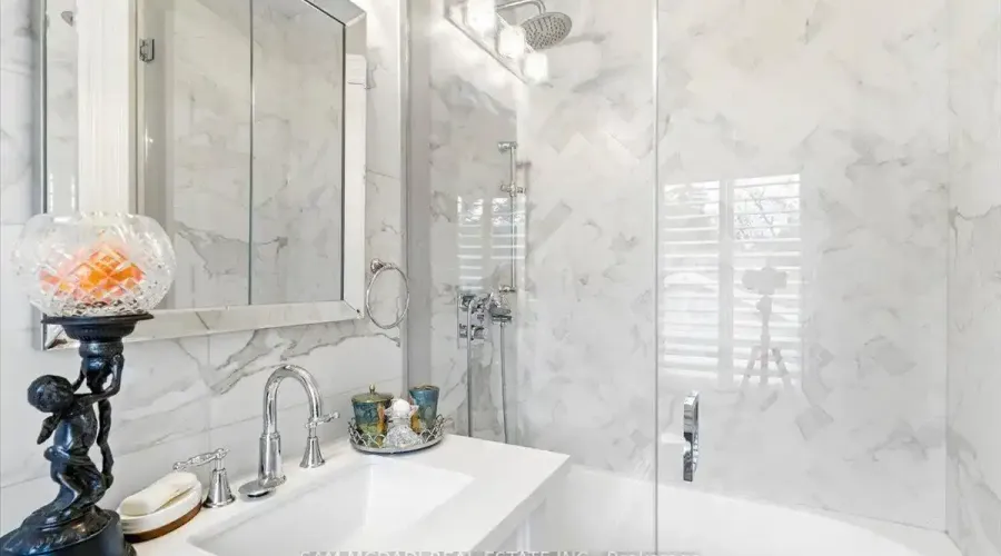 883 Parkland Avenue, Mississauga, Ontario, L5H 3G6, Canada, 4 Bedrooms Bedrooms, ,7 BathroomsBathrooms,Residential,For Sale,1943840