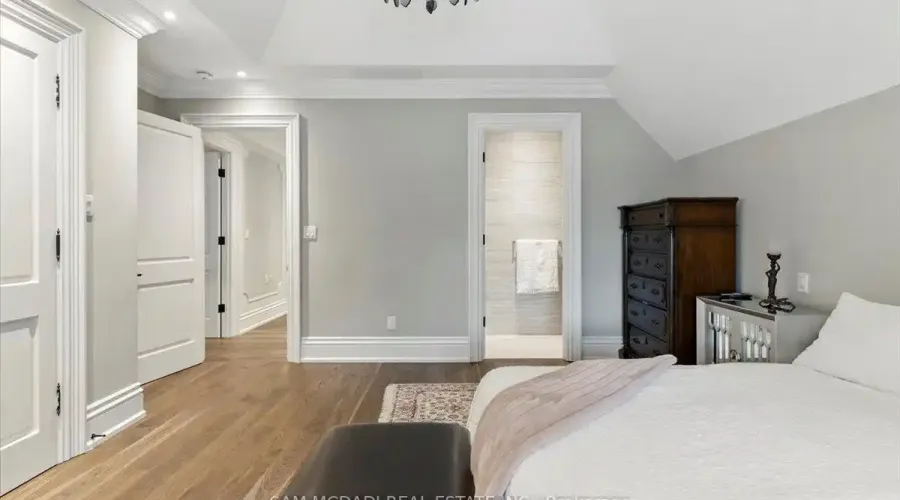 883 Parkland Avenue, Mississauga, Ontario, L5H 3G6, Canada, 4 Bedrooms Bedrooms, ,7 BathroomsBathrooms,Residential,For Sale,1943840