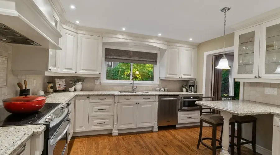 1383 Watersedge Road, Mississauga, Ontario, L5J 1A3, Canada, 5 Bedrooms Bedrooms, ,4 BathroomsBathrooms,Residential,For Sale,1943841