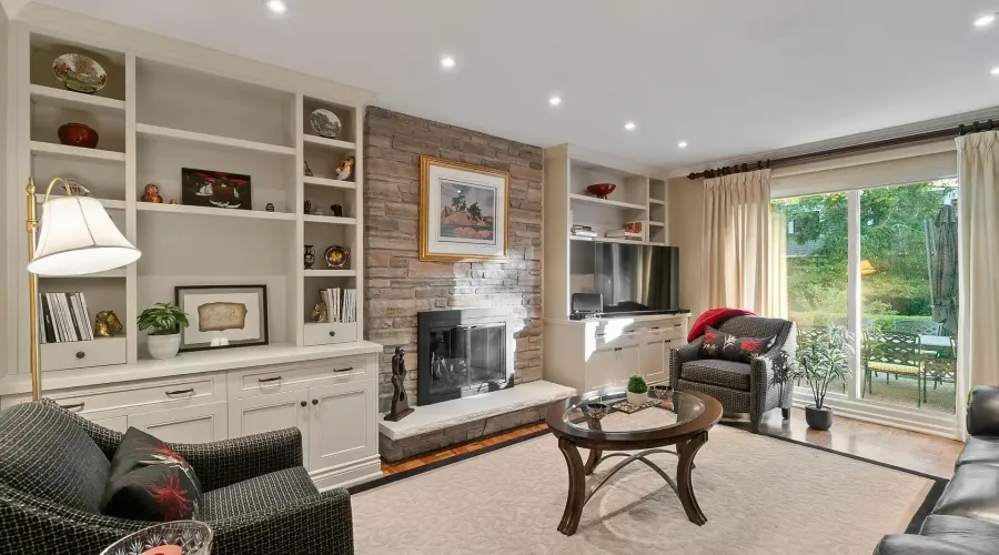 1383 Watersedge Road, Mississauga, Ontario, L5J 1A3, Canada, 5 Bedrooms Bedrooms, ,4 BathroomsBathrooms,Residential,For Sale,1943841
