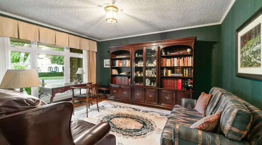 1383 Watersedge Road, Mississauga, Ontario, L5J 1A3, Canada, 5 Bedrooms Bedrooms, ,4 BathroomsBathrooms,Residential,For Sale,1943841