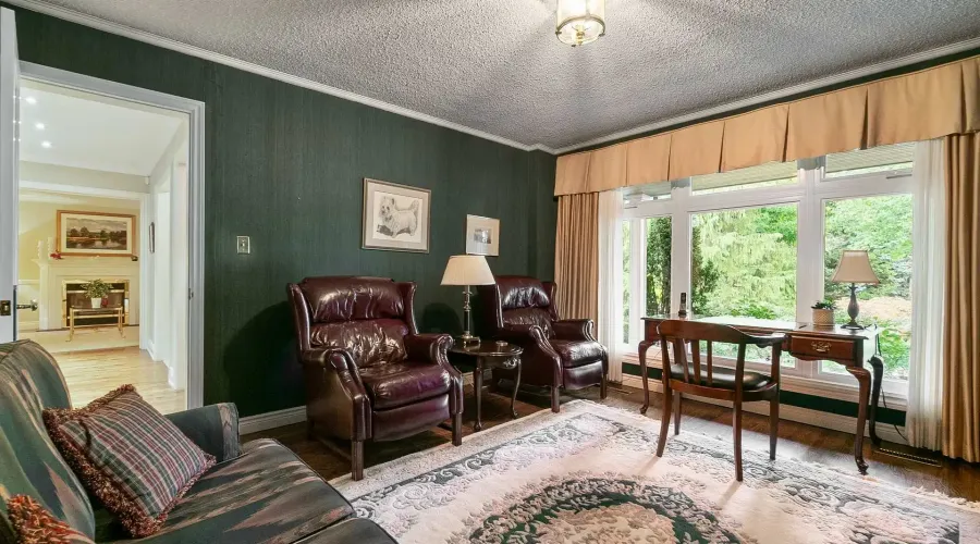 1383 Watersedge Road, Mississauga, Ontario, L5J 1A3, Canada, 5 Bedrooms Bedrooms, ,4 BathroomsBathrooms,Residential,For Sale,1943841