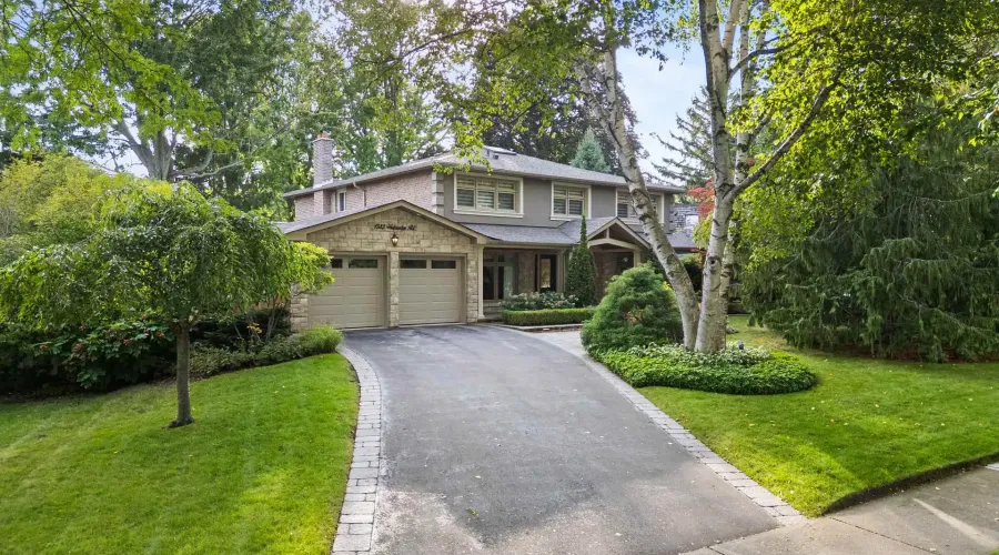 1383 Watersedge Road, Mississauga, Ontario, L5J 1A3, Canada, 5 Bedrooms Bedrooms, ,4 BathroomsBathrooms,Residential,For Sale,1943841