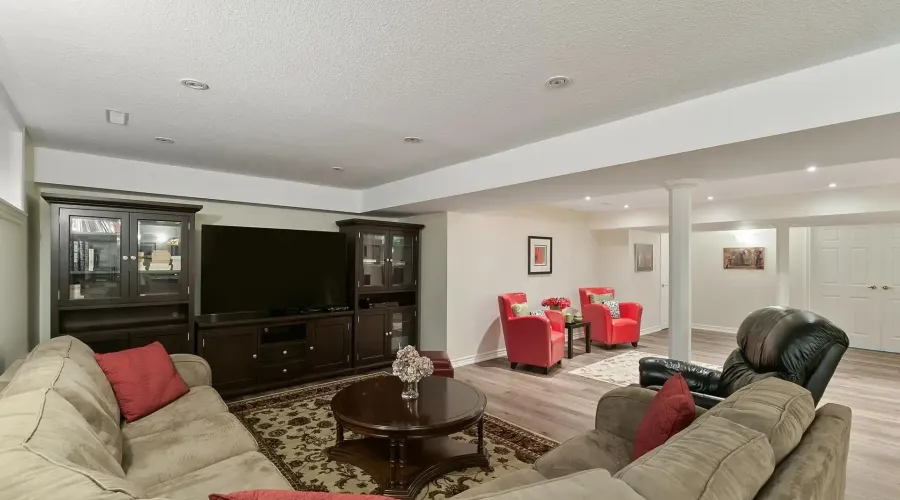 1383 Watersedge Road, Mississauga, Ontario, L5J 1A3, Canada, 5 Bedrooms Bedrooms, ,4 BathroomsBathrooms,Residential,For Sale,1943841