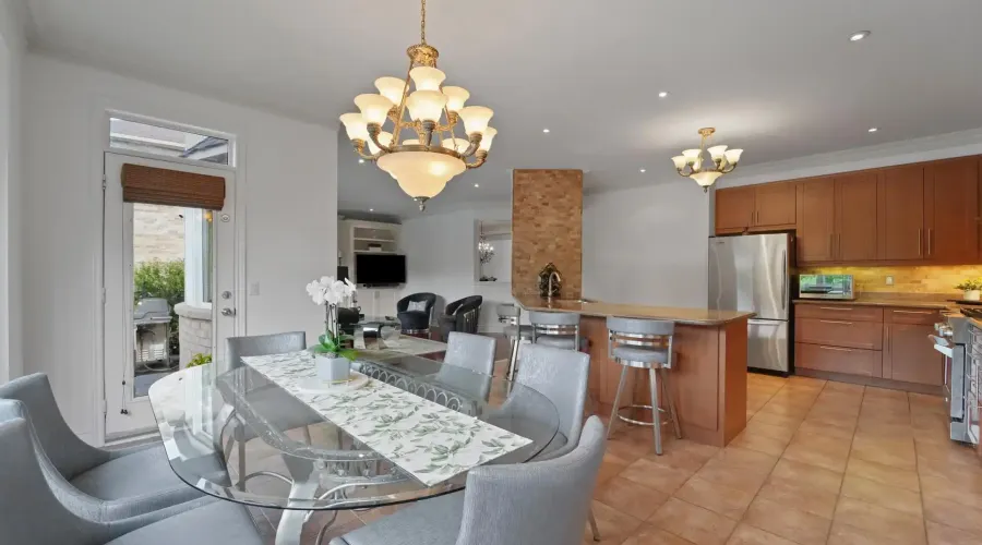 11 Louvre Circle, Brampton, Ontario, L6P 1W2, Canada, 4 Bedrooms Bedrooms, ,4 BathroomsBathrooms,Residential,For Sale,1943842