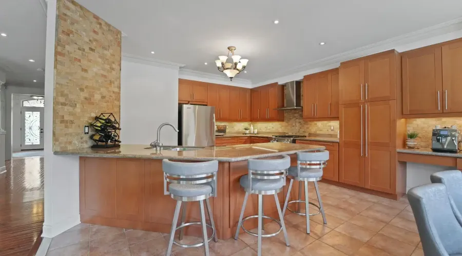 11 Louvre Circle, Brampton, Ontario, L6P 1W2, Canada, 4 Bedrooms Bedrooms, ,4 BathroomsBathrooms,Residential,For Sale,1943842