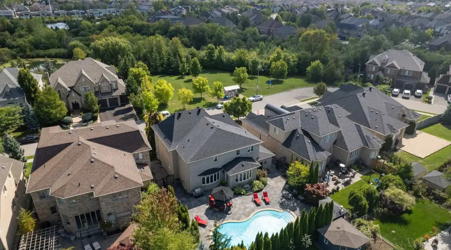 11 Louvre Circle, Brampton, Ontario, L6P 1W2, Canada, 4 Bedrooms Bedrooms, ,4 BathroomsBathrooms,Residential,For Sale,1943842
