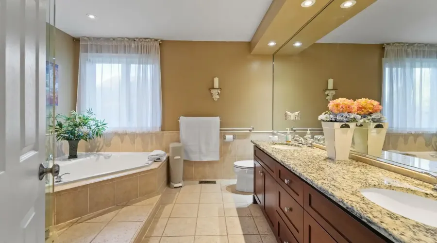 32 Pennsylvania Crescent, Kitchener, Ontario, N2P 2S5, Canada, 4 Bedrooms Bedrooms, ,4 BathroomsBathrooms,Residential,For Sale,1943843