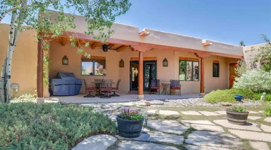 1007 Sierra del Norte,Santa Fe,New Mexico 87501,United States,4 Bedrooms Bedrooms,3 BathroomsBathrooms,Residential,Sierra del Norte,190190