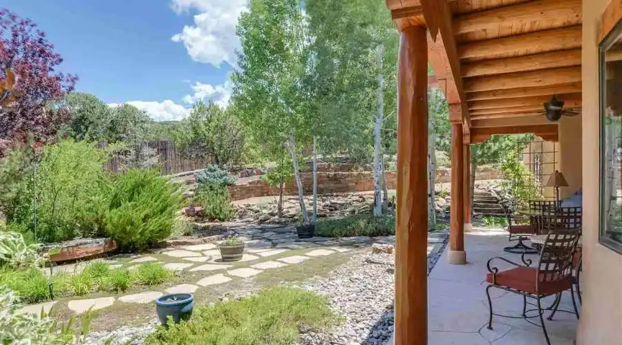 1007 Sierra del Norte,Santa Fe,New Mexico 87501,United States,4 Bedrooms Bedrooms,3 BathroomsBathrooms,Residential,Sierra del Norte,190190