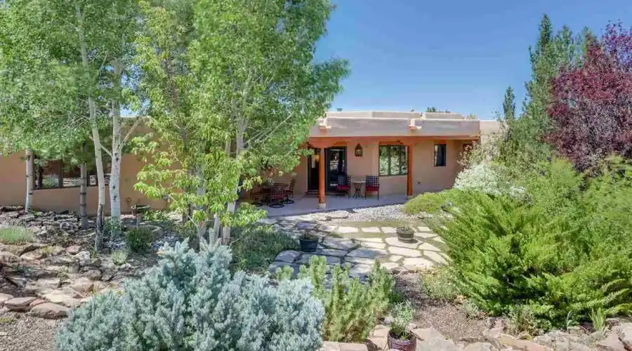 1007 Sierra del Norte,Santa Fe,New Mexico 87501,United States,4 Bedrooms Bedrooms,3 BathroomsBathrooms,Residential,Sierra del Norte,190190