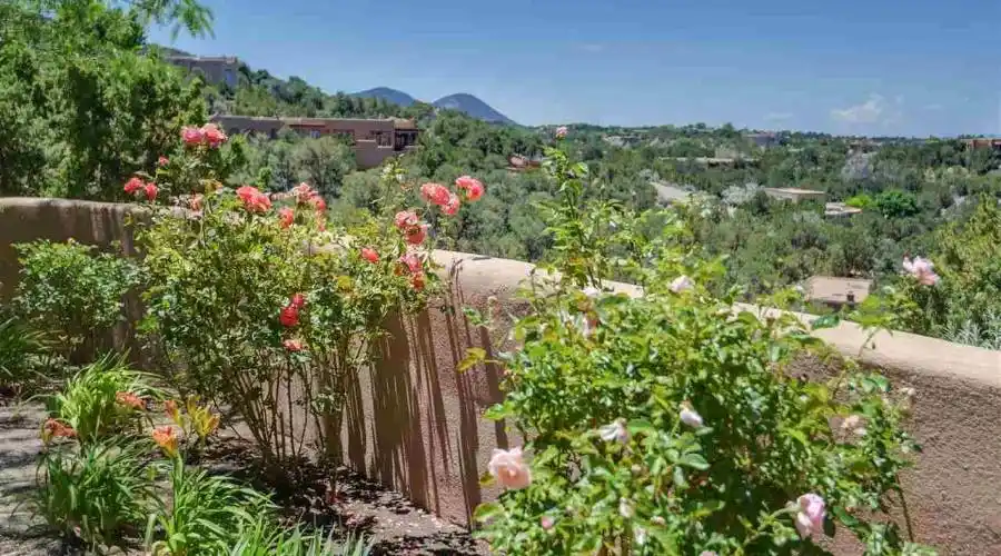 1007 Sierra del Norte,Santa Fe,New Mexico 87501,United States,4 Bedrooms Bedrooms,3 BathroomsBathrooms,Residential,Sierra del Norte,190190