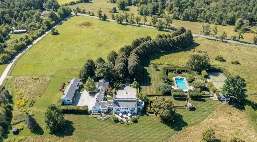 406 Wells Hill Road, Salisbury, Connecticut, 06068, United States, 6 Bedrooms Bedrooms, 13 Rooms Rooms,5 BathroomsBathrooms,Residential,For Sale,Road,1944465