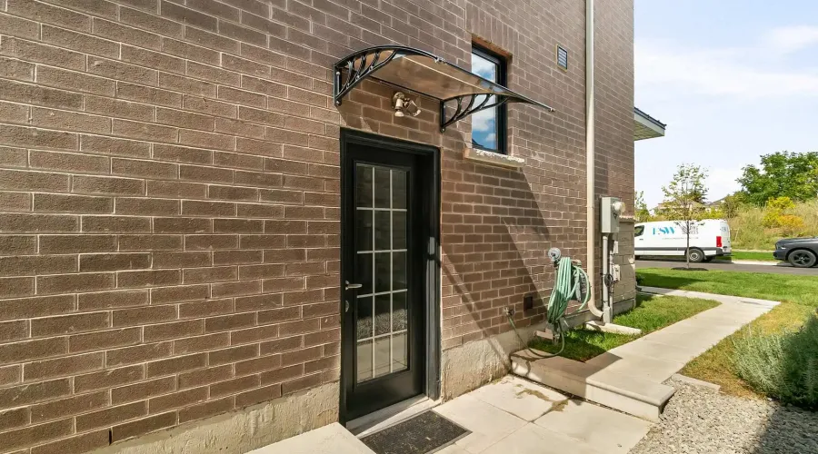 138 Factor Street, Vaughan, Ontario, L4H 3N5, Canada, 4 Bedrooms Bedrooms, ,5 BathroomsBathrooms,Residential,For Sale,1945100
