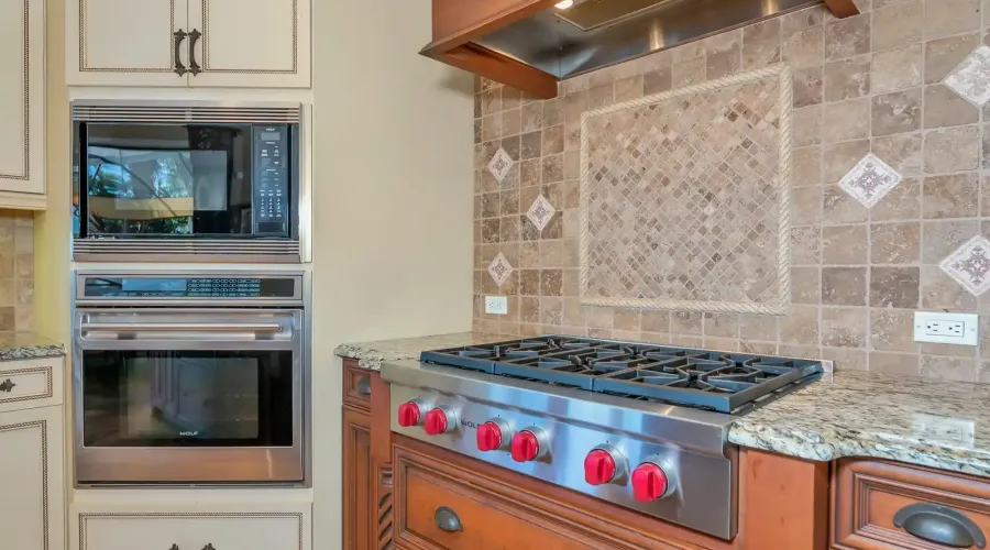 8305 Farington Court, Bradenton, Florida, 34202, United States, 4 Bedrooms Bedrooms, 12 Rooms Rooms,5 BathroomsBathrooms,Residential,For Sale,Farington,1945373