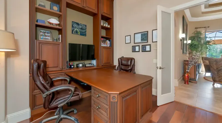 8305 Farington Court, Bradenton, Florida, 34202, United States, 4 Bedrooms Bedrooms, 12 Rooms Rooms,5 BathroomsBathrooms,Residential,For Sale,Farington,1945373