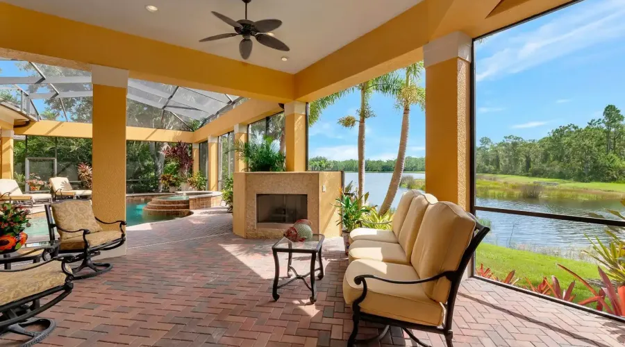 8305 Farington Court, Bradenton, Florida, 34202, United States, 4 Bedrooms Bedrooms, 12 Rooms Rooms,5 BathroomsBathrooms,Residential,For Sale,Farington,1945373