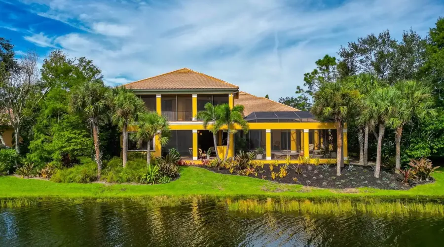 8305 Farington Court, Bradenton, Florida, 34202, United States, 4 Bedrooms Bedrooms, 12 Rooms Rooms,5 BathroomsBathrooms,Residential,For Sale,Farington,1945373