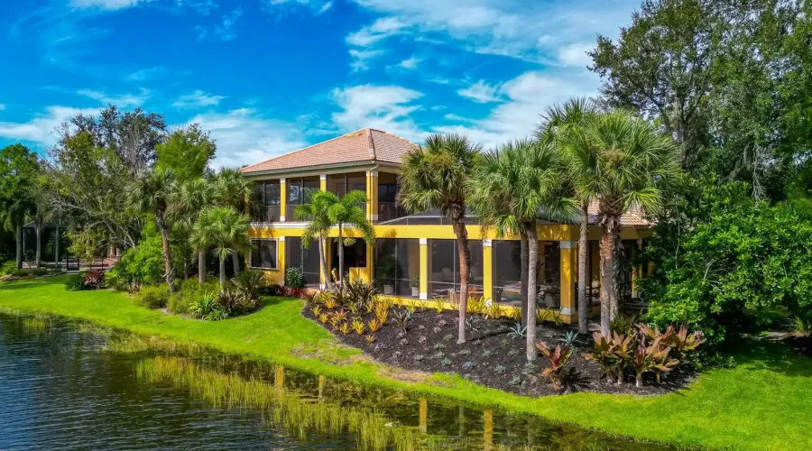 8305 Farington Court, Bradenton, Florida, 34202, United States, 4 Bedrooms Bedrooms, 12 Rooms Rooms,5 BathroomsBathrooms,Residential,For Sale,Farington,1945373