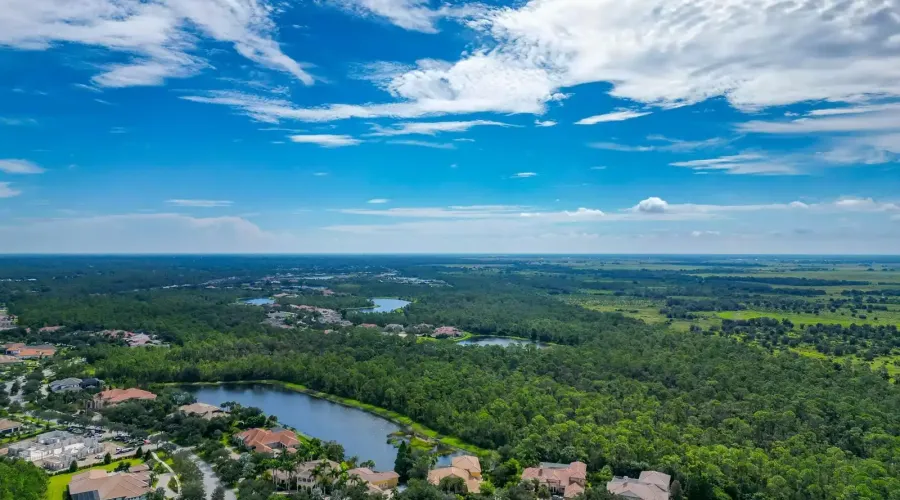 8305 Farington Court, Bradenton, Florida, 34202, United States, 4 Bedrooms Bedrooms, 12 Rooms Rooms,5 BathroomsBathrooms,Residential,For Sale,Farington,1945373