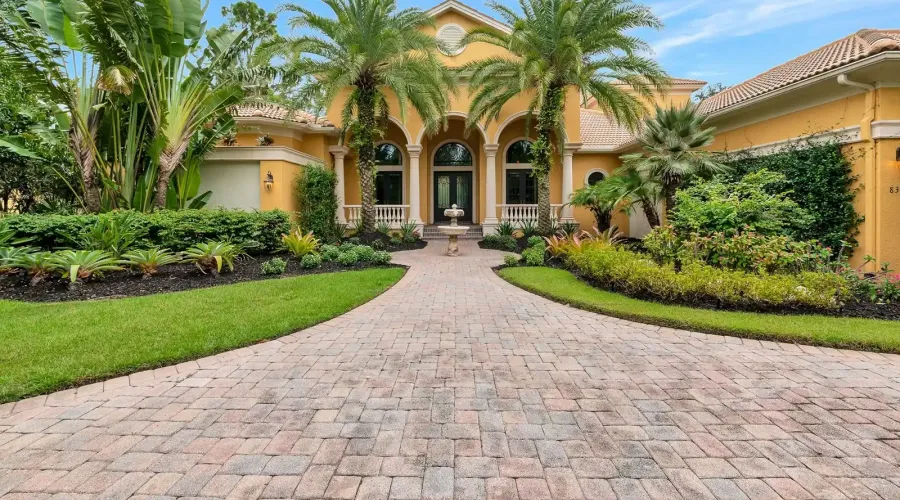 8305 Farington Court, Bradenton, Florida, 34202, United States, 4 Bedrooms Bedrooms, 12 Rooms Rooms,5 BathroomsBathrooms,Residential,For Sale,Farington,1945373