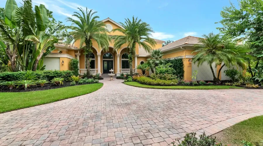 8305 Farington Court, Bradenton, Florida, 34202, United States, 4 Bedrooms Bedrooms, 12 Rooms Rooms,5 BathroomsBathrooms,Residential,For Sale,Farington,1945373