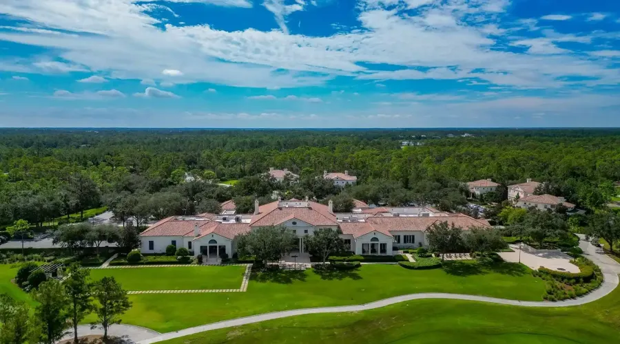 8305 Farington Court, Bradenton, Florida, 34202, United States, 4 Bedrooms Bedrooms, 12 Rooms Rooms,5 BathroomsBathrooms,Residential,For Sale,Farington,1945373