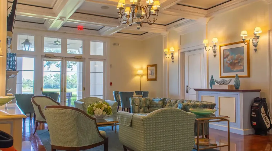 8305 Farington Court, Bradenton, Florida, 34202, United States, 4 Bedrooms Bedrooms, 12 Rooms Rooms,5 BathroomsBathrooms,Residential,For Sale,Farington,1945373