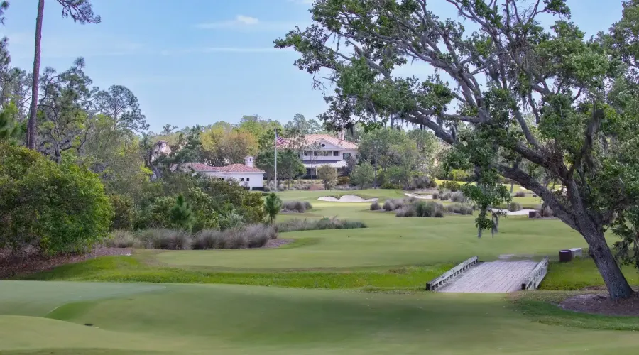 8305 Farington Court, Bradenton, Florida, 34202, United States, 4 Bedrooms Bedrooms, 12 Rooms Rooms,5 BathroomsBathrooms,Residential,For Sale,Farington,1945373