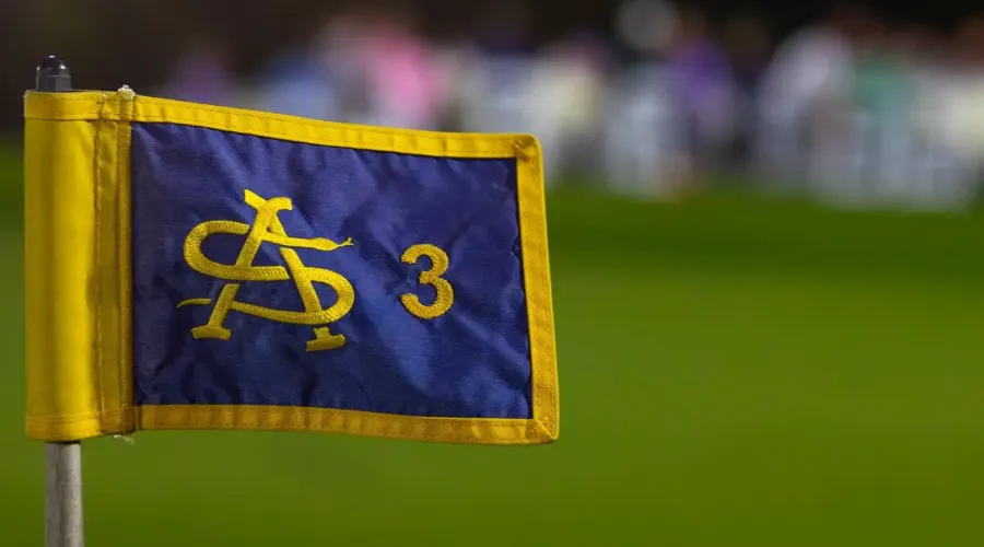 8305 Farington Court, Bradenton, Florida, 34202, United States, 4 Bedrooms Bedrooms, 12 Rooms Rooms,5 BathroomsBathrooms,Residential,For Sale,Farington,1945373