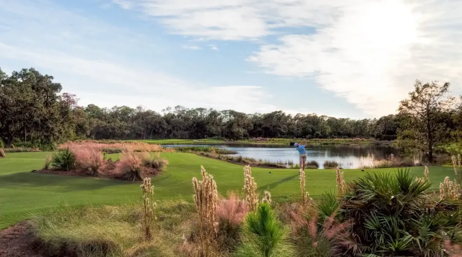 8305 Farington Court, Bradenton, Florida, 34202, United States, 4 Bedrooms Bedrooms, 12 Rooms Rooms,5 BathroomsBathrooms,Residential,For Sale,Farington,1945373