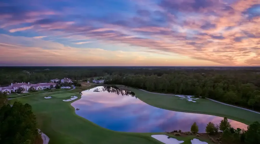 8305 Farington Court, Bradenton, Florida, 34202, United States, 4 Bedrooms Bedrooms, 12 Rooms Rooms,5 BathroomsBathrooms,Residential,For Sale,Farington,1945373