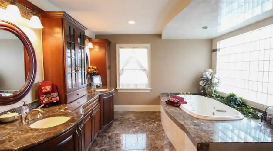 1128 Middleline Rd,Milton,New York 12020,United States,4 Bedrooms Bedrooms,3 BathroomsBathrooms,Residential,Middleline,190304