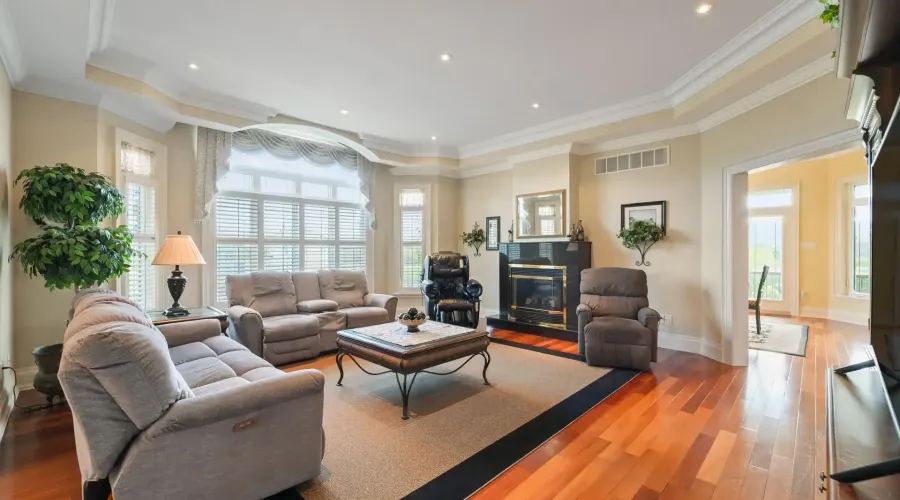 5431 Appleby Line, Burlington, Ontario, L7M 0P3, Canada, 4 Bedrooms Bedrooms, ,6 BathroomsBathrooms,Residential,For Sale,1946448
