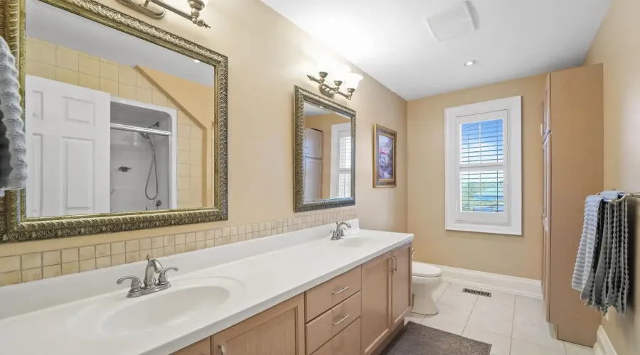 5431 Appleby Line, Burlington, Ontario, L7M 0P3, Canada, 4 Bedrooms Bedrooms, ,6 BathroomsBathrooms,Residential,For Sale,1946448