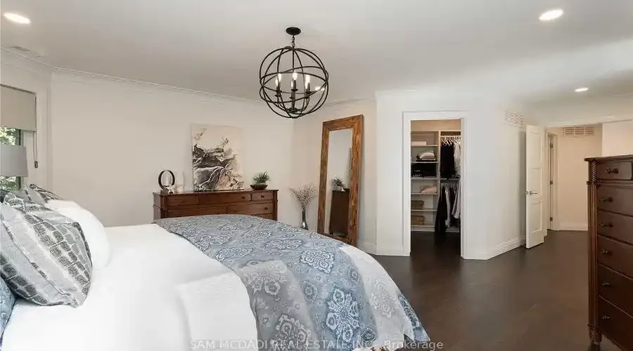 2064 Almira Court, Mississauga, Ontario, L5H 4A5, Canada, 4 Bedrooms Bedrooms, ,5 BathroomsBathrooms,Residential,For Sale,1946449