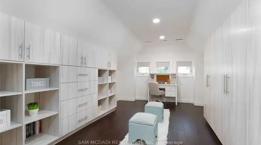 2064 Almira Court, Mississauga, Ontario, L5H 4A5, Canada, 4 Bedrooms Bedrooms, ,5 BathroomsBathrooms,Residential,For Sale,1946449