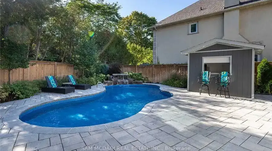 2064 Almira Court, Mississauga, Ontario, L5H 4A5, Canada, 4 Bedrooms Bedrooms, ,5 BathroomsBathrooms,Residential,For Sale,1946449