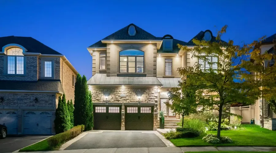 1220 Milna Drive, Oakville, Ontario, L6H 0A8, Canada, 4 Bedrooms Bedrooms, ,5 BathroomsBathrooms,Residential,For Sale,1952079