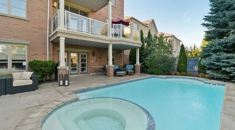 1220 Milna Drive, Oakville, Ontario, L6H 0A8, Canada, 4 Bedrooms Bedrooms, ,5 BathroomsBathrooms,Residential,For Sale,1952079