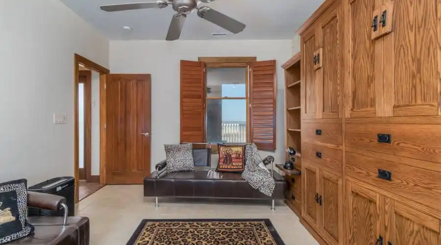 504 Ocean View Ave,Norfolk,Virginia 23503,United States,4 Bedrooms Bedrooms,4 BathroomsBathrooms,Residential,Ocean View Ave,190994