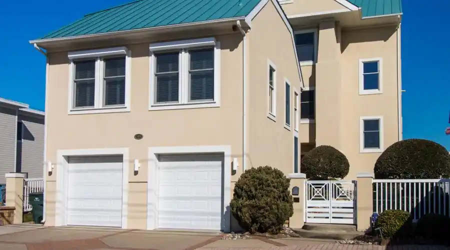 504 Ocean View Ave,Norfolk,Virginia 23503,United States,4 Bedrooms Bedrooms,4 BathroomsBathrooms,Residential,Ocean View Ave,190994