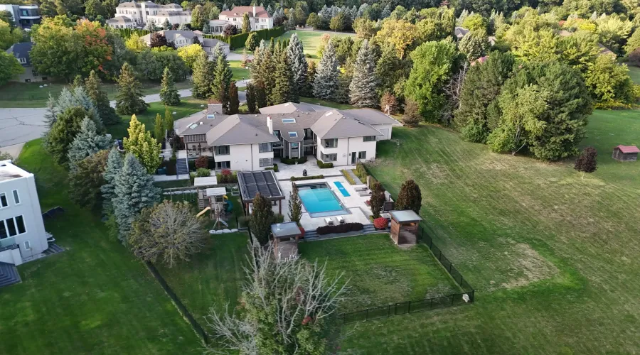 17 Dew Drop Crt, Vaughan, Ontario, L6A 1E9, Canada, 5 Bedrooms Bedrooms, 10 Rooms Rooms,6 BathroomsBathrooms,Residential,For Sale,Dew Drop,1952509